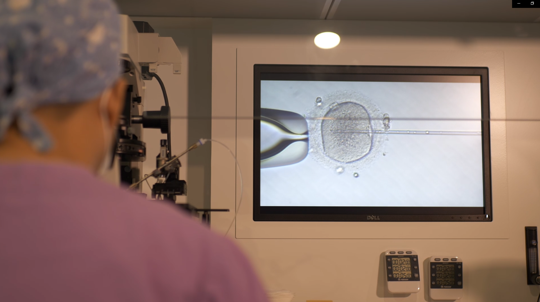 实验室里的“生命摆渡人”:苏克同用十五年温情,守护三万例胚胎绽放新生!