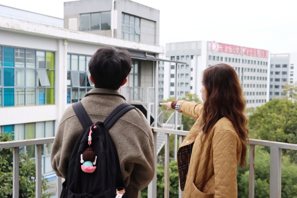 Я�ָ�У���������� | ������ά����ҽԺ�����ϴ�ѧ�����ѧԺ̽�����ʻ�ҽ�Ʒ��������ƪ��