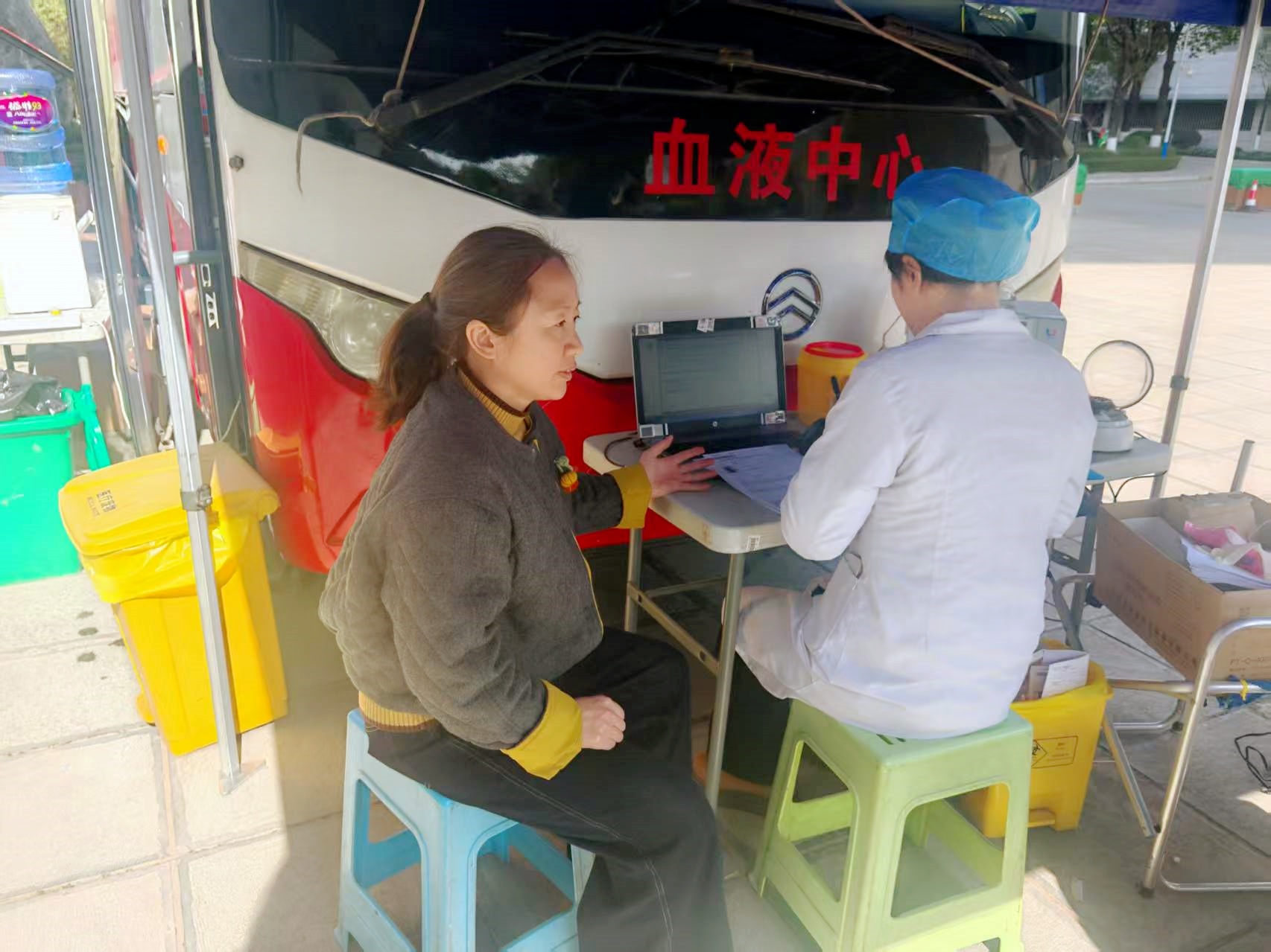 ��Ѫ�����������������Ե��� | ��Ժ��֯ҽ����Ա�����޳���Ѫ�