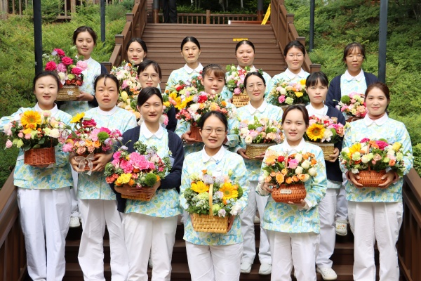 �Ի�Ϊ���¾�������ʹ | ��Ժ�ٰ커ʿ������廨�