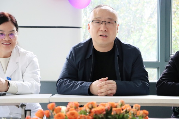 �Ի�Ϊ���¾�������ʹ | ��Ժ�ٰ커ʿ������廨�
